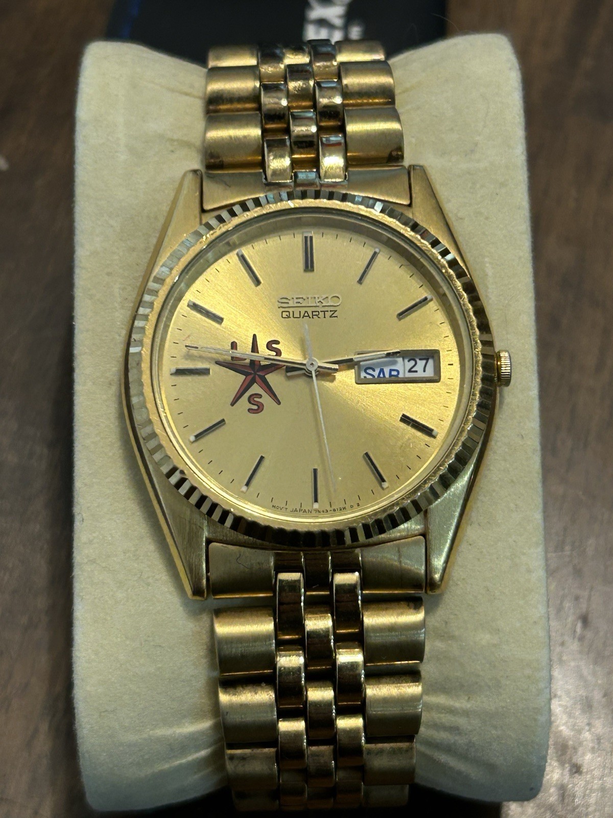 VTG 1995 Seiko 7N43- 8111 Day/date Ref # 582642 37MM Gold Dial New Battery VTG 1995 Seiko 7N43- 8111 Day/date Ref # 582642 37MM Gold Dial New Battery