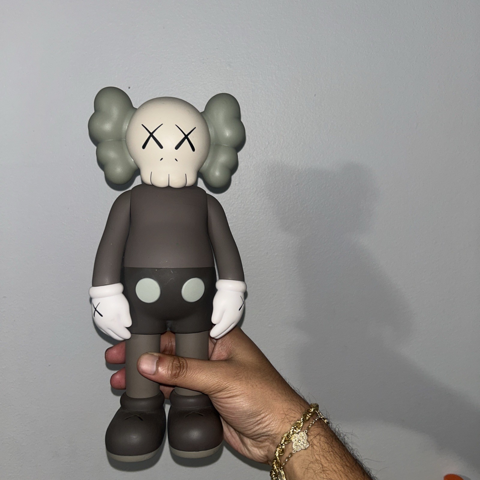 KAWS x Medicom Toy Corp \'Companion (Full-Body)\' 2016 Doll Figure 11\ KAWS x Medicom Toy Corp \'Companion (Full-Body)\' 2016 Doll Figure 11\