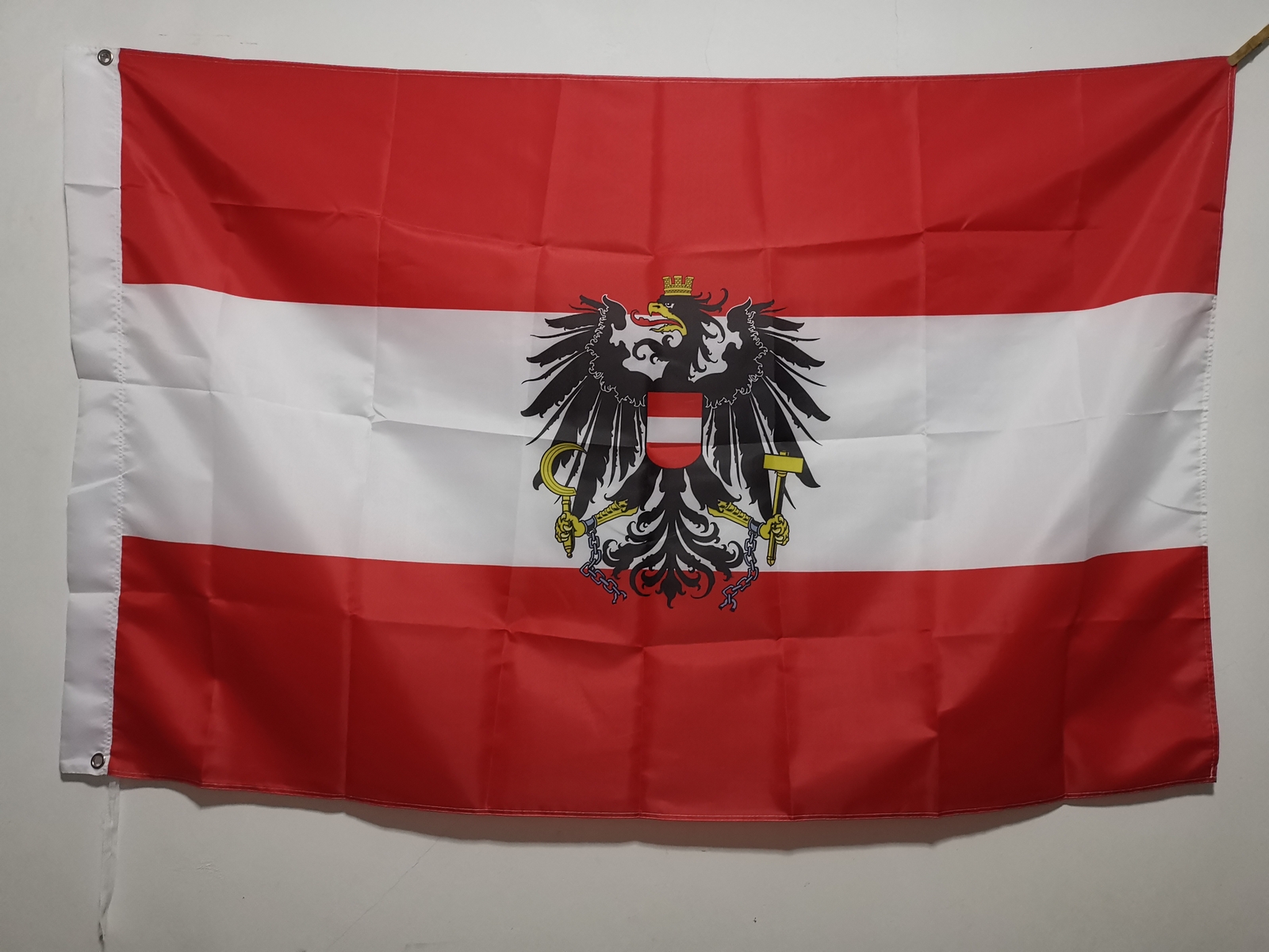 Austria with Emblem Flag Banner Brass grommets 3\'X5\'  90*150cm 