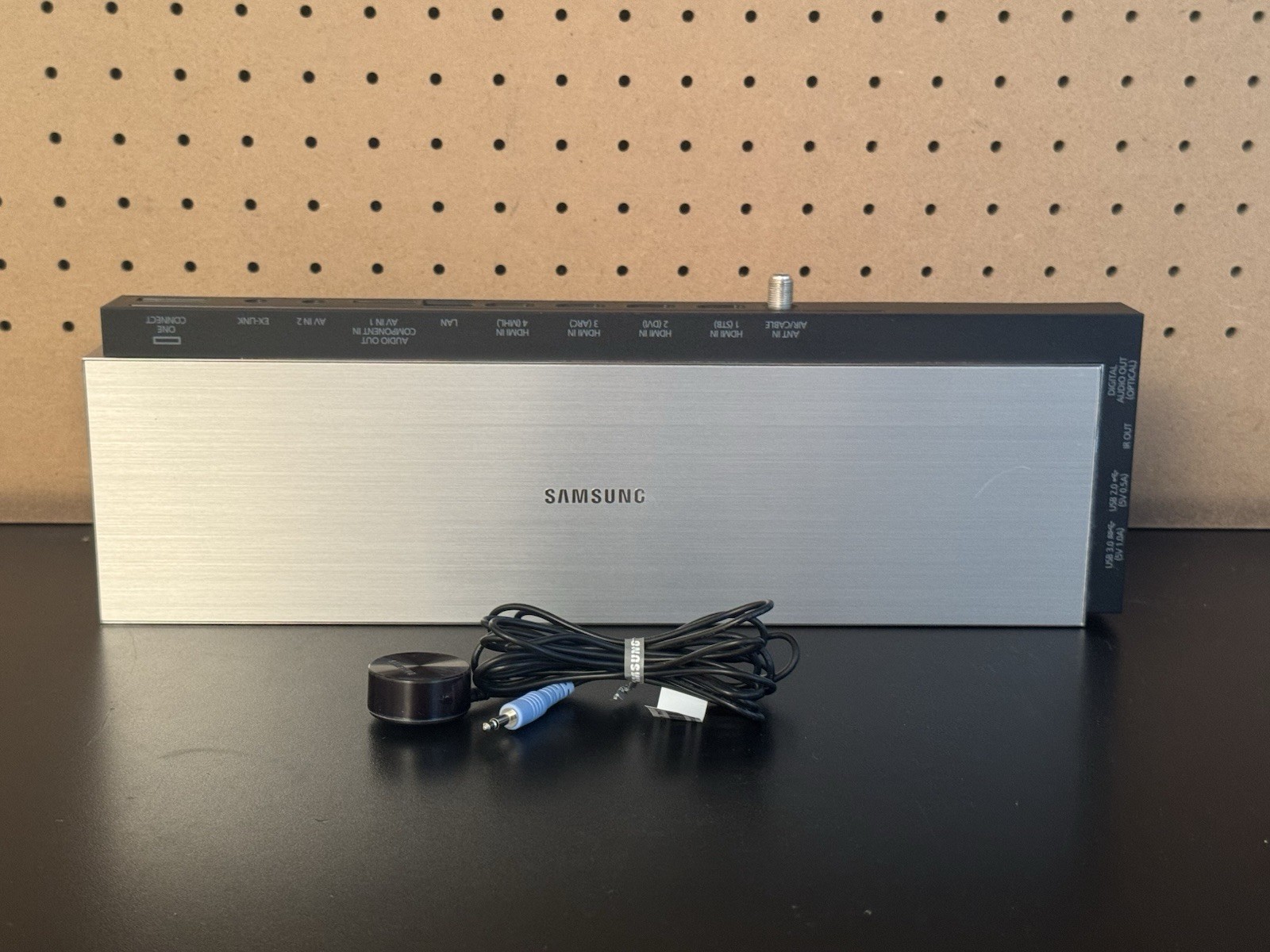 Samsung One Connect Box BN91-13489Z for UN55HU9000 UN65HU9000 UN78HU9000