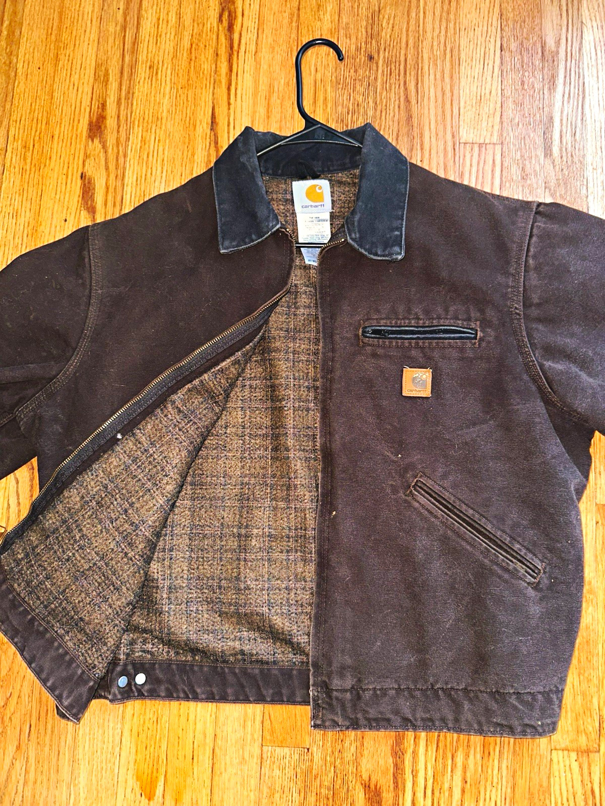 Carhartt Men’s J97 DKB size large