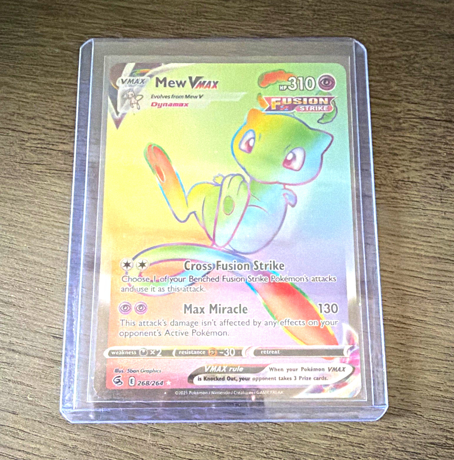 The Pokémon Company Mew VMAX Secret Rare 268/264 Fusion Strike Holo Full Art The Pokémon Company Mew VMAX Secret Rare 268/264 Fusion Strike Holo Full Art
