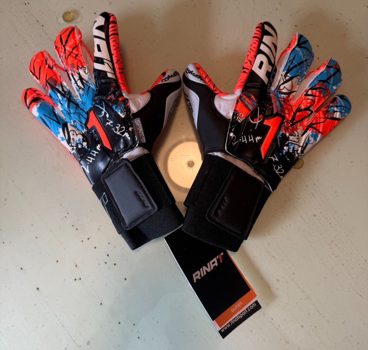 New RINAT ASIMETRIK PRIME SPINE SOCCER GLOVE Goalkeeper Size 5 White Orange Blue New RINAT ASIMETRIK PRIME SPINE SOCCER GLOVE Goalkeeper Size 5 White Orange Blue