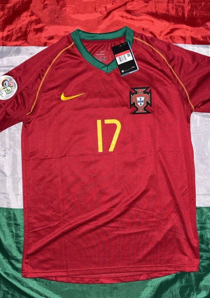 Portugal 2006 Home L Cristiano Ronaldo 17 Nike Red World Cup Short Sleeve Large Portugal 2006 Home L Cristiano Ronaldo 17 Nike Red World Cup Short Sleeve Large