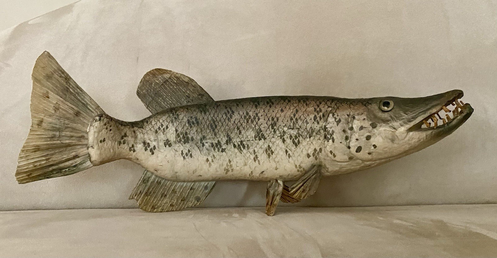 Antique Folk Art Northern Pike Muskie Fish Decoy Carved Wood Painted Early 1900s