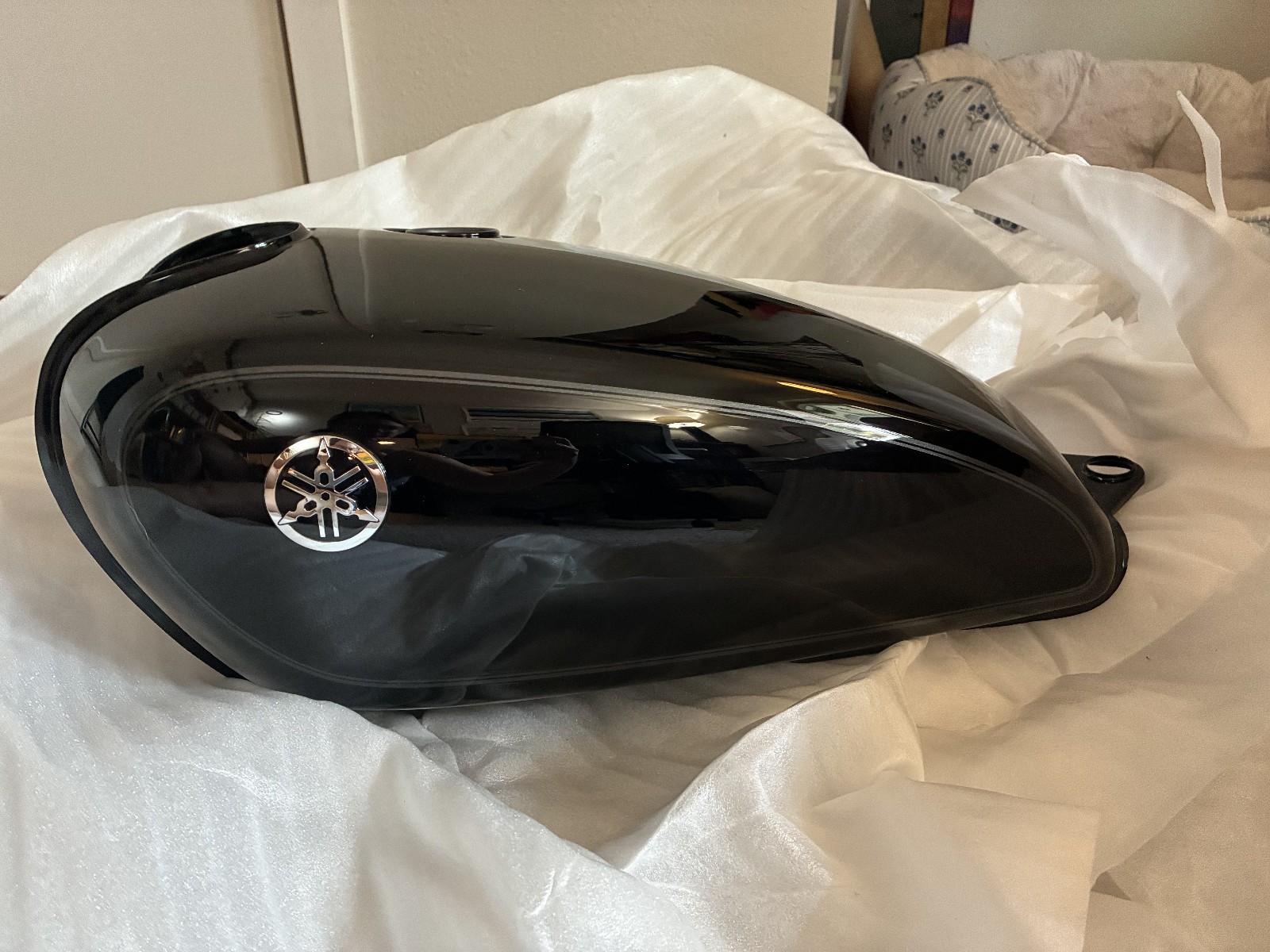 2016-2017 Yamaha SR400 Fuel Tank, New, Black 2016-2017 Yamaha SR400 Fuel Tank, New, Black