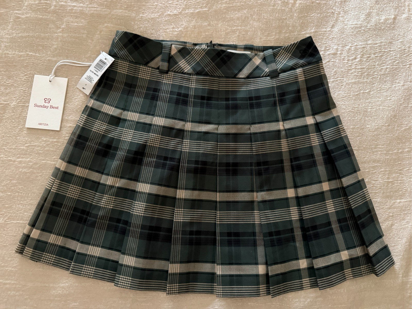 NWT Aritzia Sunday Best Plaid Olive Micro Pleated Mini Skirt Size 6 NWT Aritzia Sunday Best Plaid Olive Micro Pleated Mini Skirt Size 6