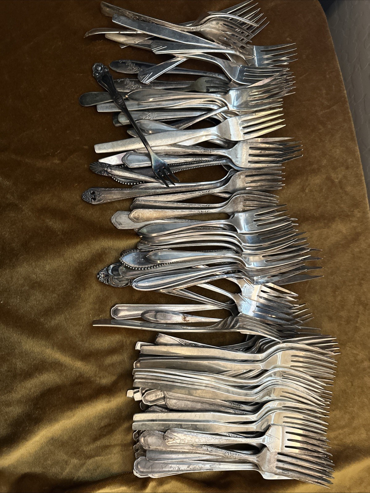 Mixed Vtg Silverplate 93 Pcs  Forks    Crafting