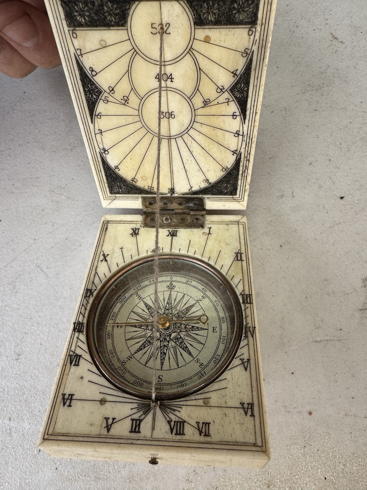 European Rare Antique Solar Calendar Compass Excellent Condition European Rare Antique Solar Calendar Compass Excellent Condition