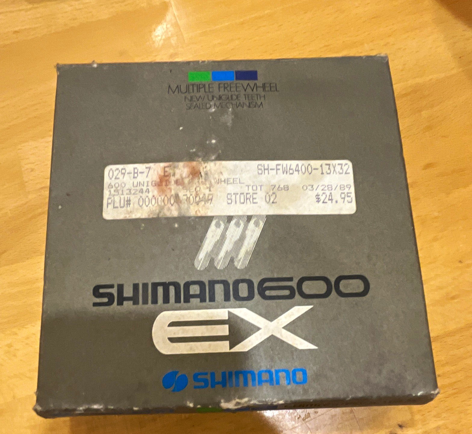 NOS/NIB Shimano 600 EX MF-6208 6-Speed Threaded Freewheel 13-32T Silver