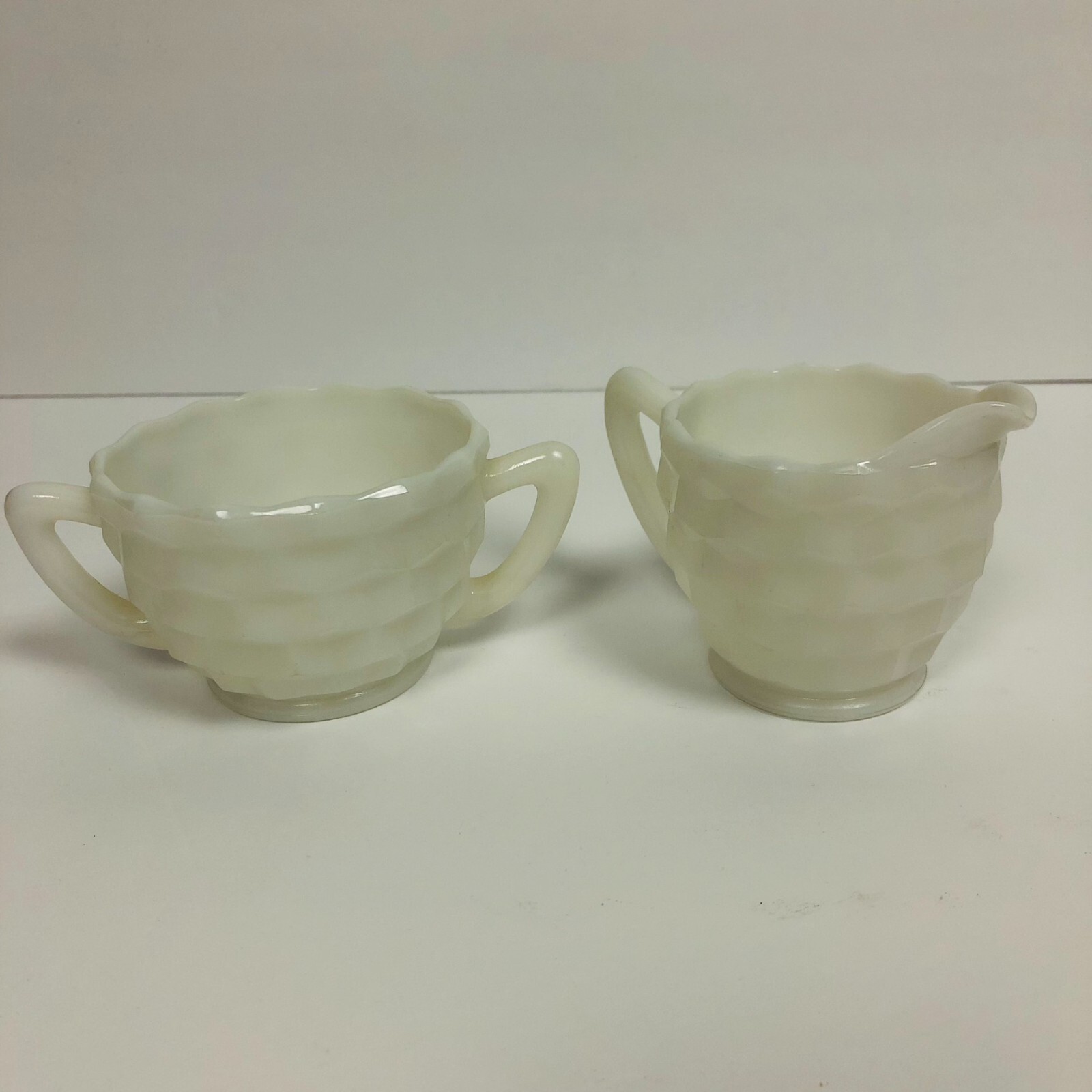 Vintage 1960's Hazel Atlas Cubist Opaque Milk Glass Creamer & Sugar Bowl Set EUC Vintage 1960's Hazel Atlas Cubist Opaque Milk Glass Creamer & Sugar Bowl Set EUC