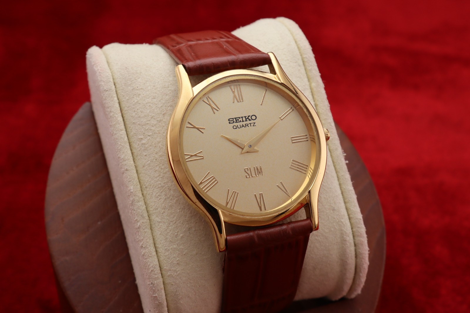 RARE Vintage Seiko Slim GOLD Quartz Gentlemen\'s Wrist Watch