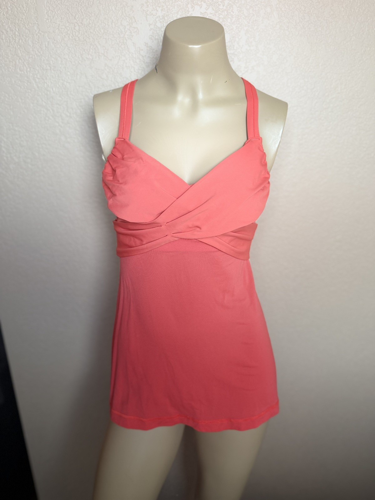 LULULEMON Wrap It Up NWT Tank Top SZ 6 Ruched Cross-Over Front 