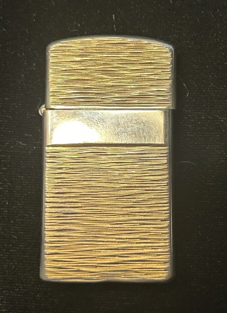 Zippo Lighter Vintage 1976 Golden Elegance Tree Bark Full Size No Monogram Nice Zippo Lighter Vintage 1976 Golden Elegance Tree Bark Full Size No Monogram Nice