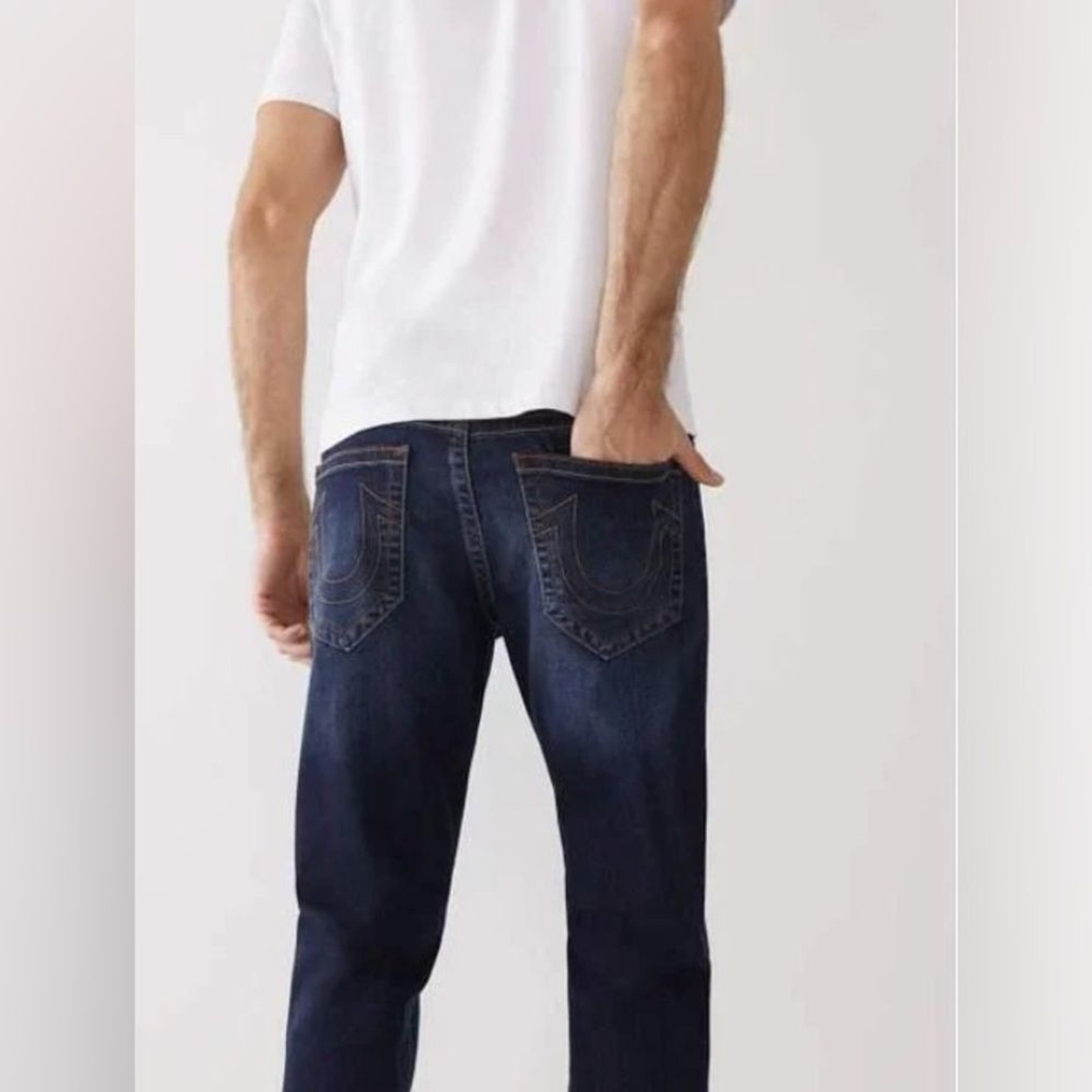 NWT True Religion Geno Relaxed Slim Fit Jeans Men\'s Size 31 Medium Ink Blue NWT True Religion Geno Relaxed Slim Fit Jeans Men\'s Size 31 Medium Ink Blue