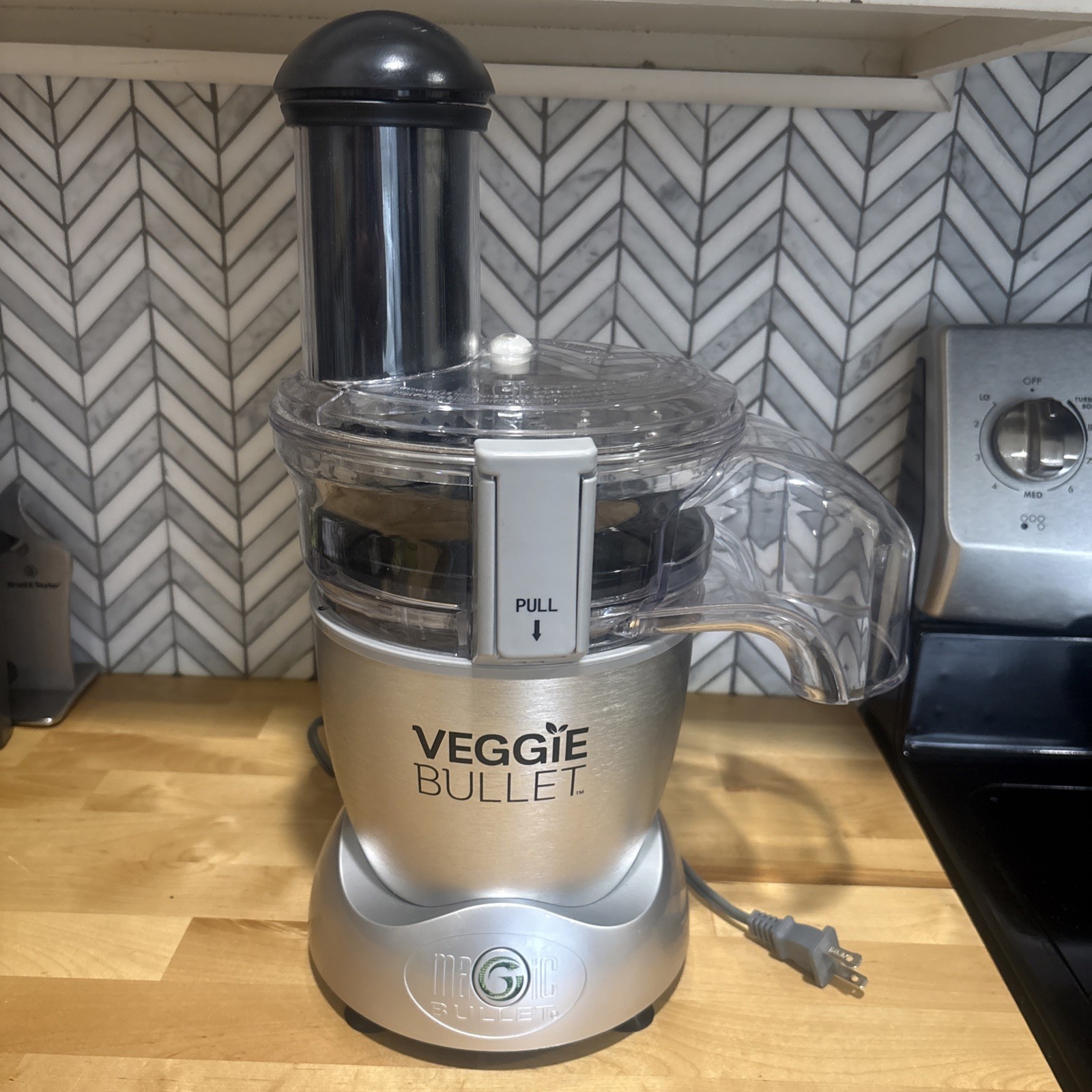 Magic Bullet Veggie Bullet VB-101 Food Processor Slicer Shredder Spiralizer