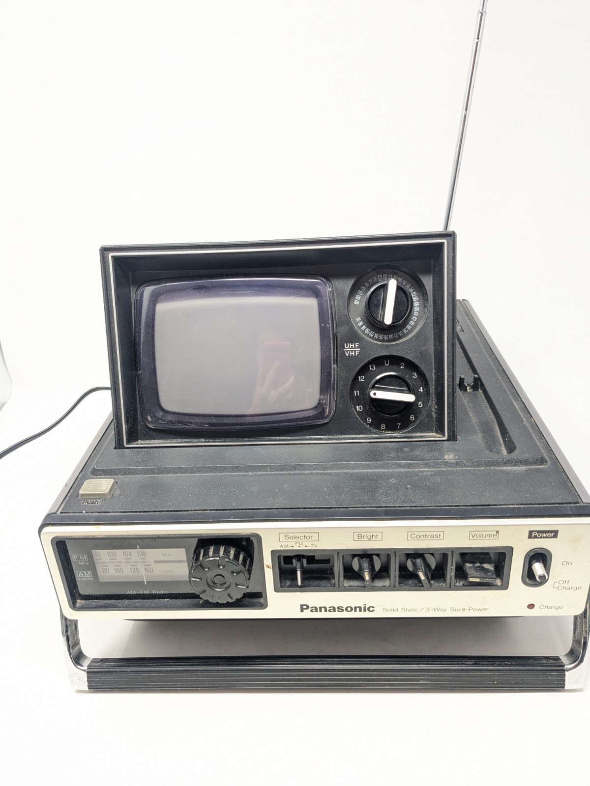 Panasonic Solid State B&W TV Am FM Radio TR-535 Vintage 1977 Portable Powers-Up