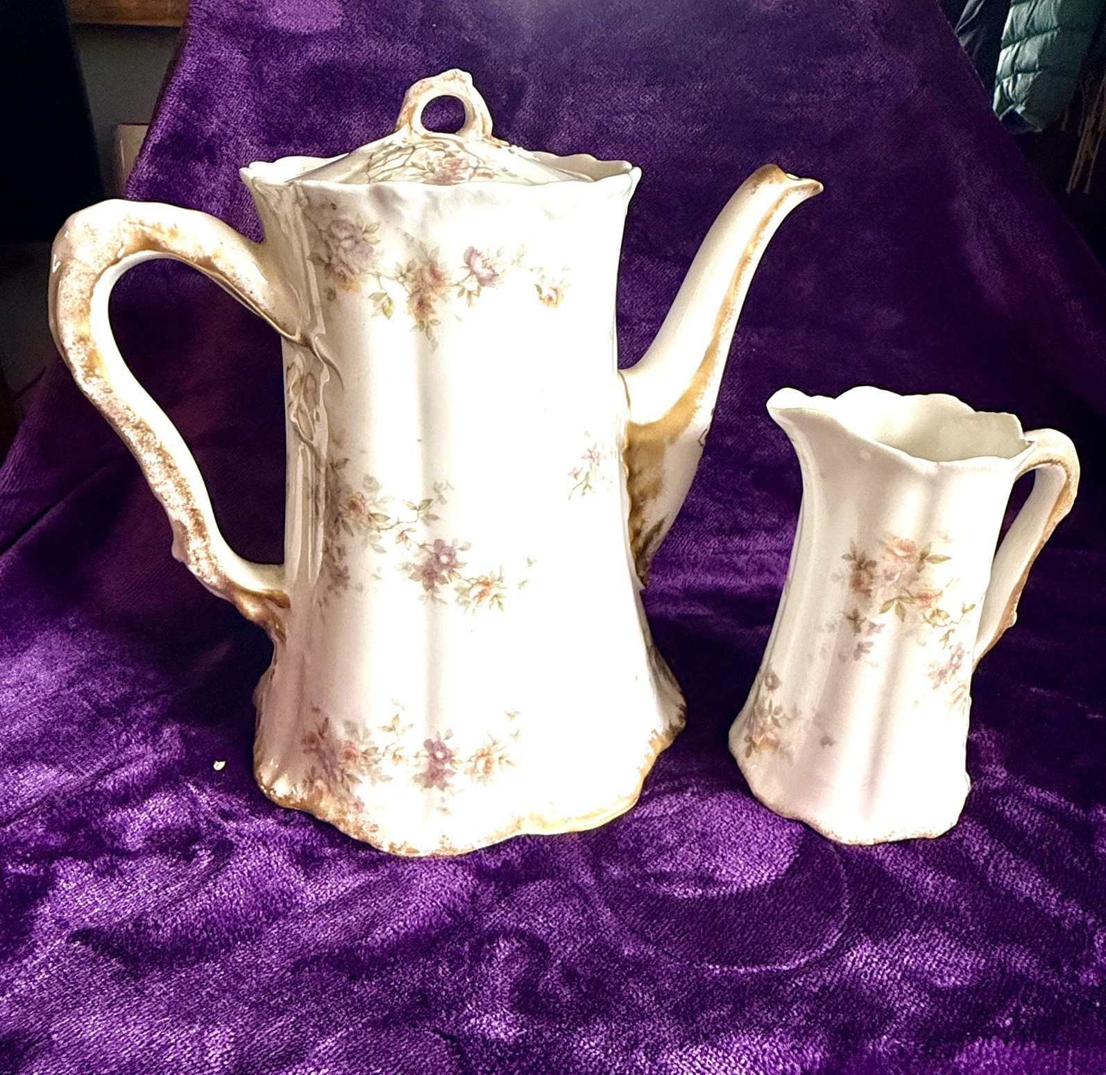 Antique Théodore Haviland Limoges Porcelain Chocolate Pot & Creamer c. 1895-1903 Antique Théodore Haviland Limoges Porcelain Chocolate Pot & Creamer c. 1895-1903