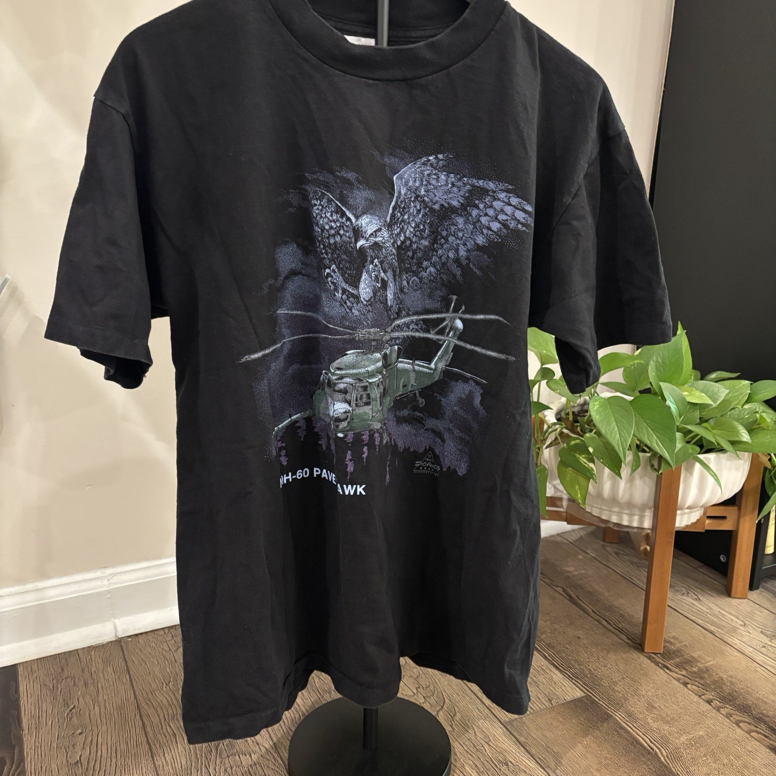 Vintage 1993 MH-60 Pave Hawk Oneita Power-T  TShirt Size Large