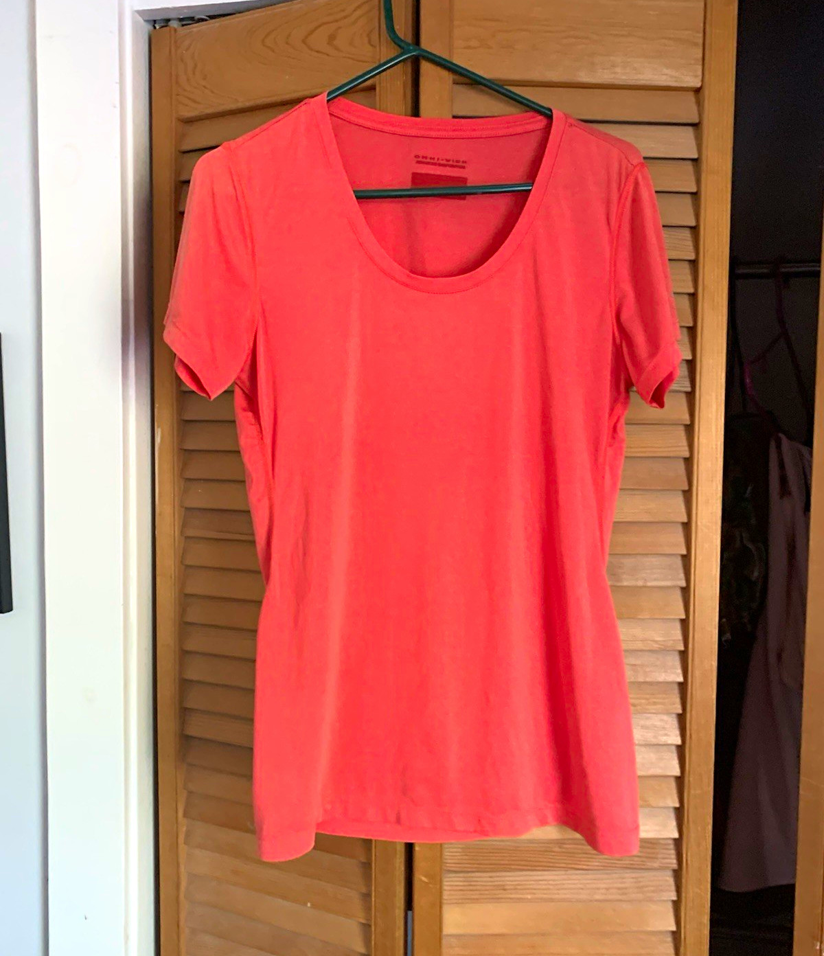 Columbia Women\'s Coral Omni-Wick Breathable Scoop Neck T-Shirt Short Sleeve M