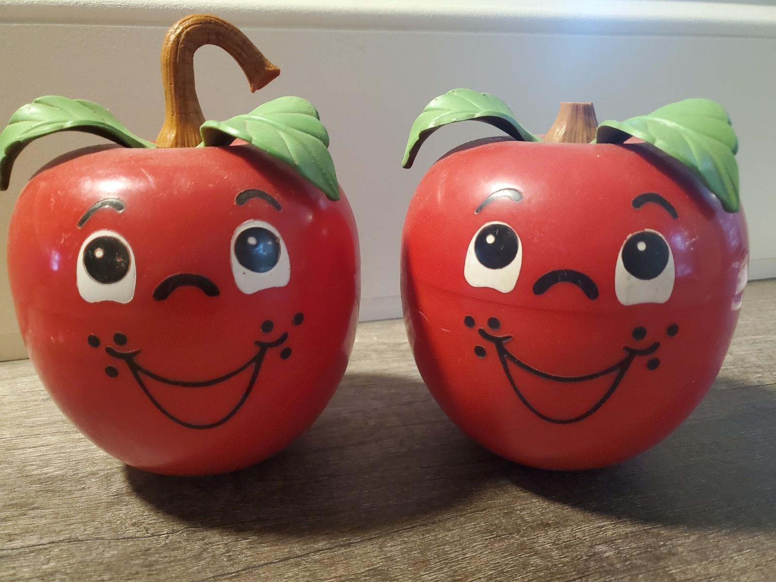 Vintage 1972 Fisher Price Happy Red Apple Musical Chime Wobble Toy USA