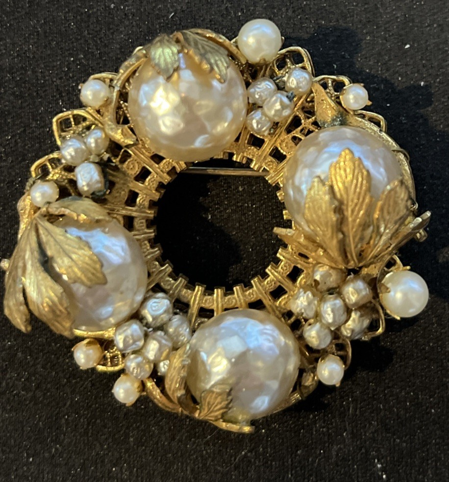 Vintage Signed Miriam Haskell Baroque Pearl Wreath Brooch Gold Tone Filigree