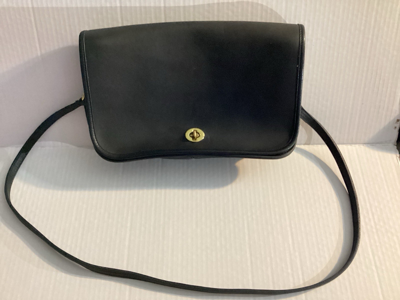Vintage Coach Convertible Clutch Dark Navy Leather Turnlock Shoulder Bag Pre 94’