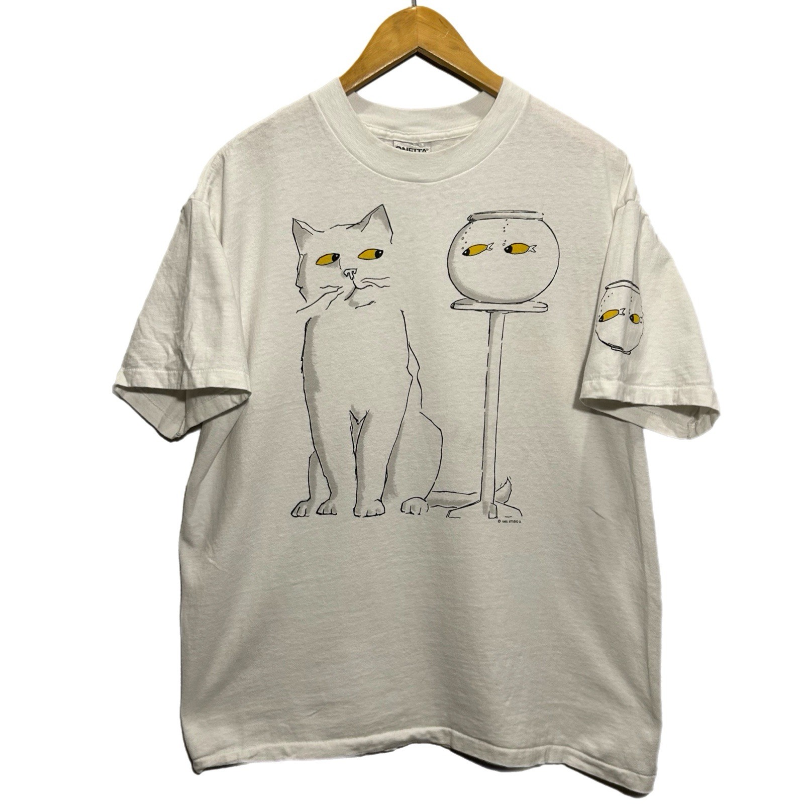 Vintage Studio Q Cat See Food Fish Bowl White Graphic T Shirt Size Large 90s Vintage Studio Q Cat See Food Fish Bowl White Graphic T Shirt Size Large 90s