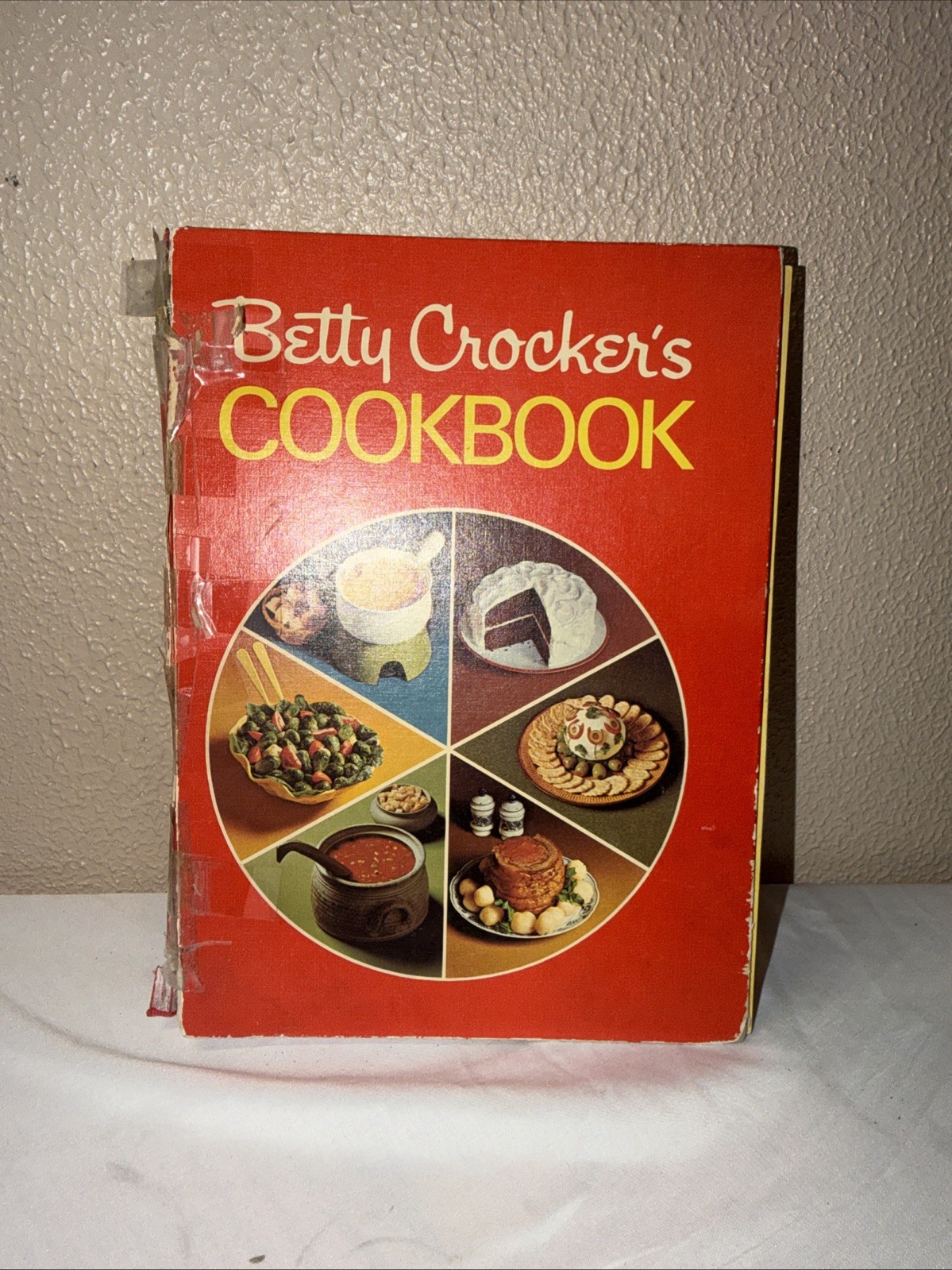 Vintage 1971 Betty Crocker’s Cookbook Pie Chart 9th Printing Hardcover Recipes Vintage 1971 Betty Crocker’s Cookbook Pie Chart 9th Printing Hardcover Recipes