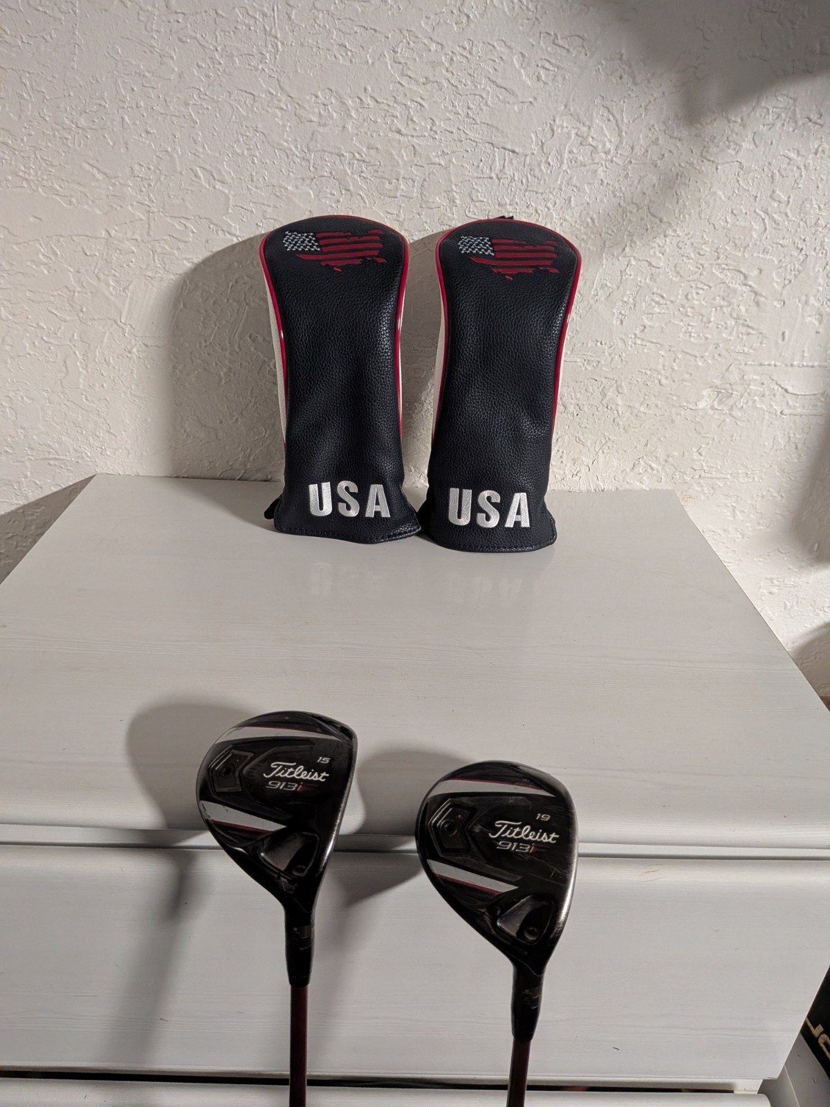 Titleist 913F 15° & 19° Fairway Woods RH Regular Flex with USA Headcovers