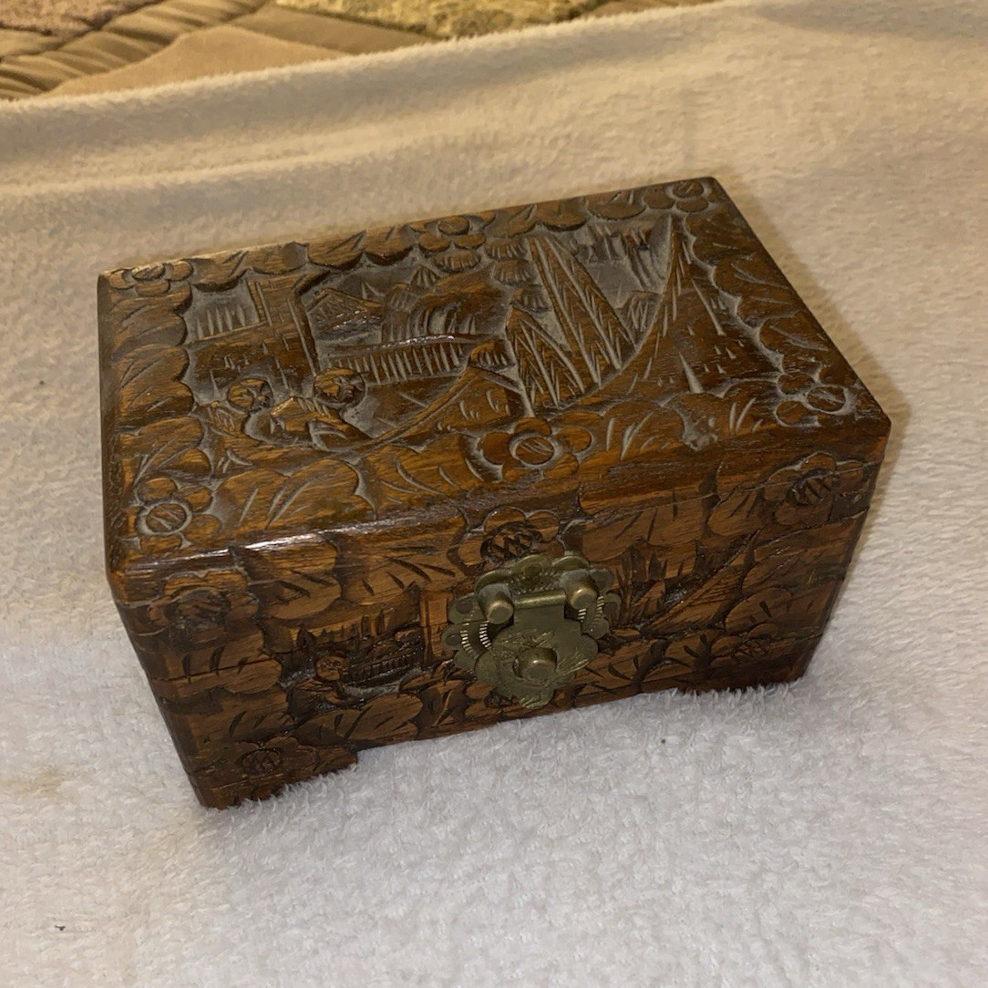 Carved Wooden Chinese Trinket Box Decorative Box with Brass Latch Hardware Carved Wooden Chinese Trinket Box Decorative Box with Brass Latch Hardware