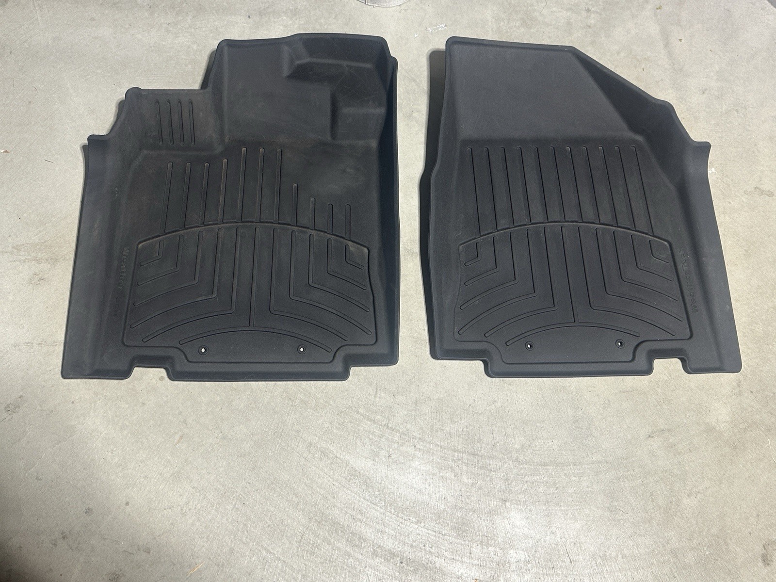 WeatherTech FloorLiner HP Front Floor Mats Infiniti QX60 2019 Black Pair Used