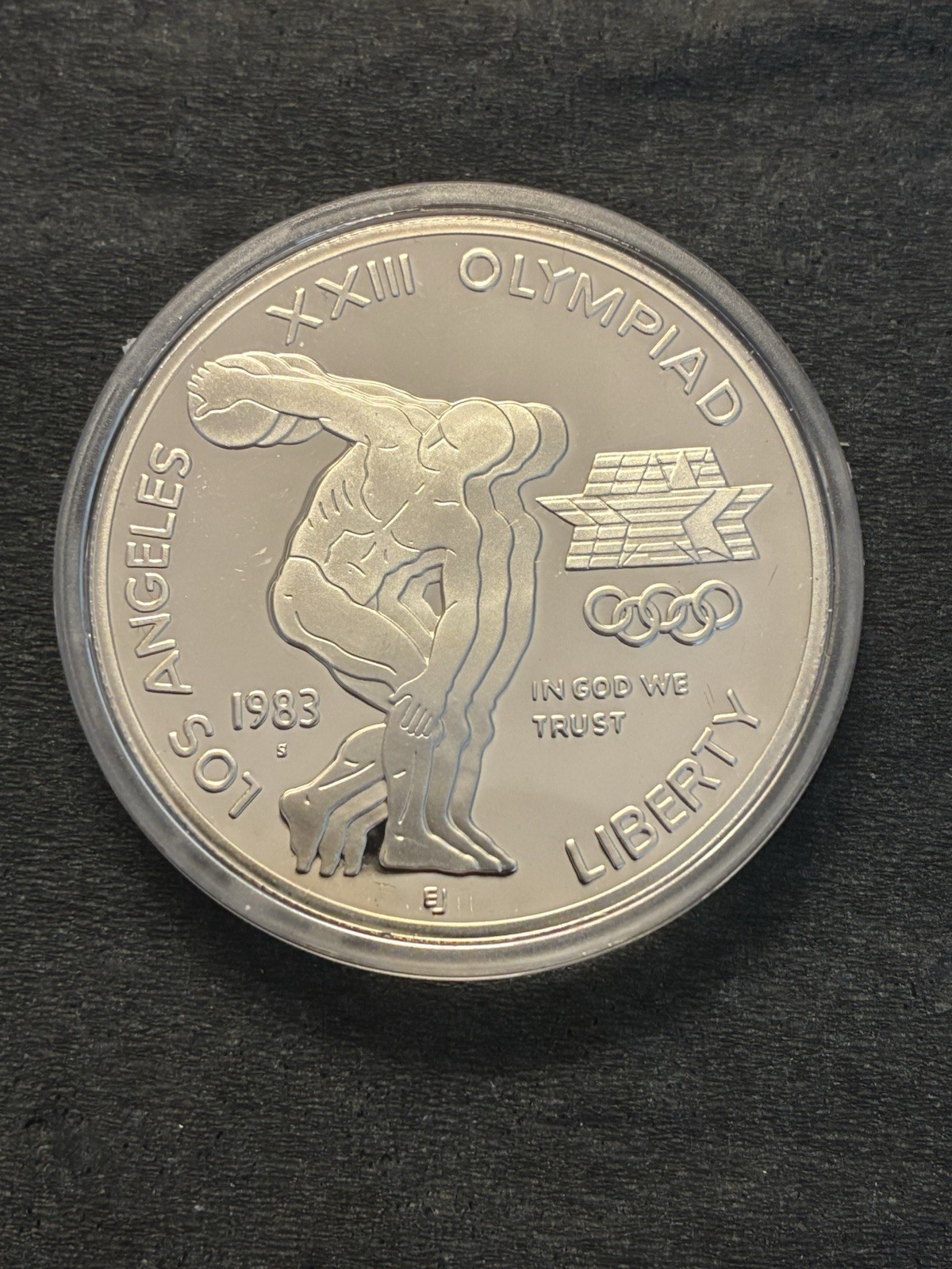 1983 S OLYMPIAD LOS ANGELES UNCIRCULATED SILVER DOLLAR COIN 90% 1983 S OLYMPIAD LOS ANGELES UNCIRCULATED SILVER DOLLAR COIN 90%