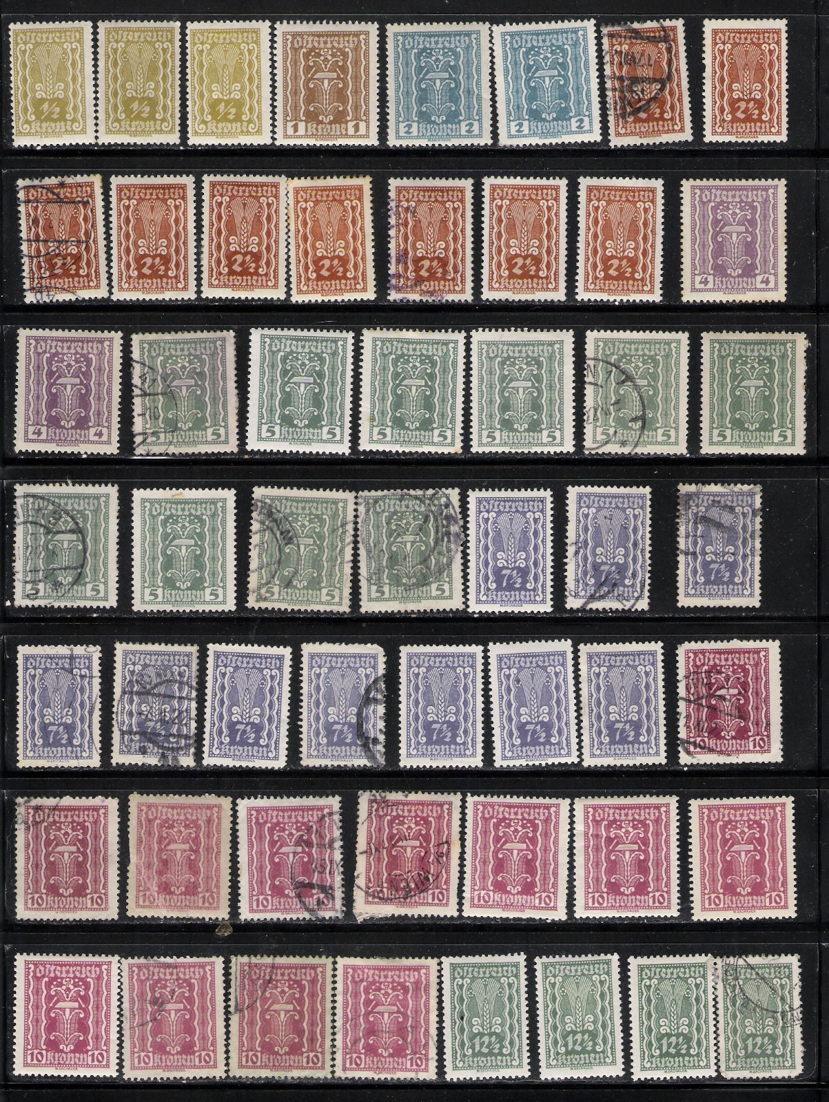 Austria 1922-27 Scott\'s #250- #321, 750+ Stamps, 13 Pages, Cat$250+ Post Marks Austria 1922-27 Scott\'s #250- #321, 750+ Stamps, 13 Pages, Cat$250+ Post Marks