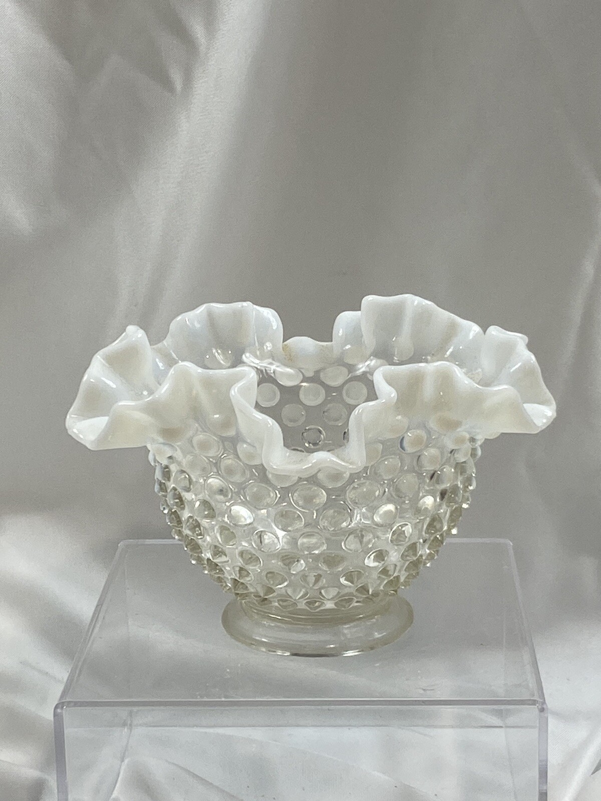 VINTAGE FENTON OPALESCENT HOBNAIL BOWL WITH RUFFLED AND CRIMPED EDGE 4” Tall VINTAGE FENTON OPALESCENT HOBNAIL BOWL WITH RUFFLED AND CRIMPED EDGE 4” Tall