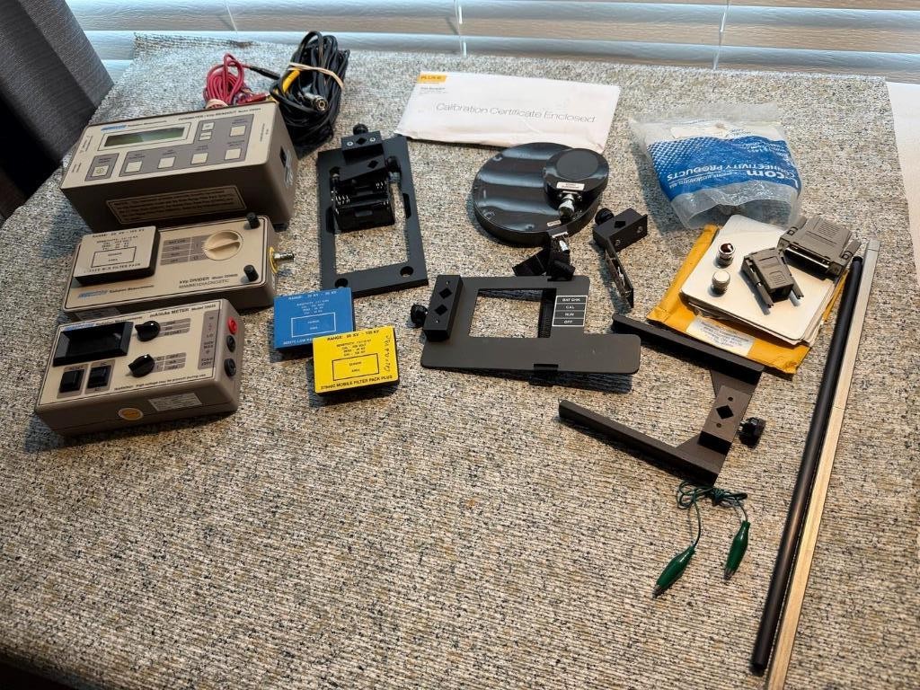 Fluke Inovision Mobile Radiation Diagnostic Kit w/ 35035, 35050A, 35080B, + Acc Fluke Inovision Mobile Radiation Diagnostic Kit w/ 35035, 35050A, 35080B, + Acc