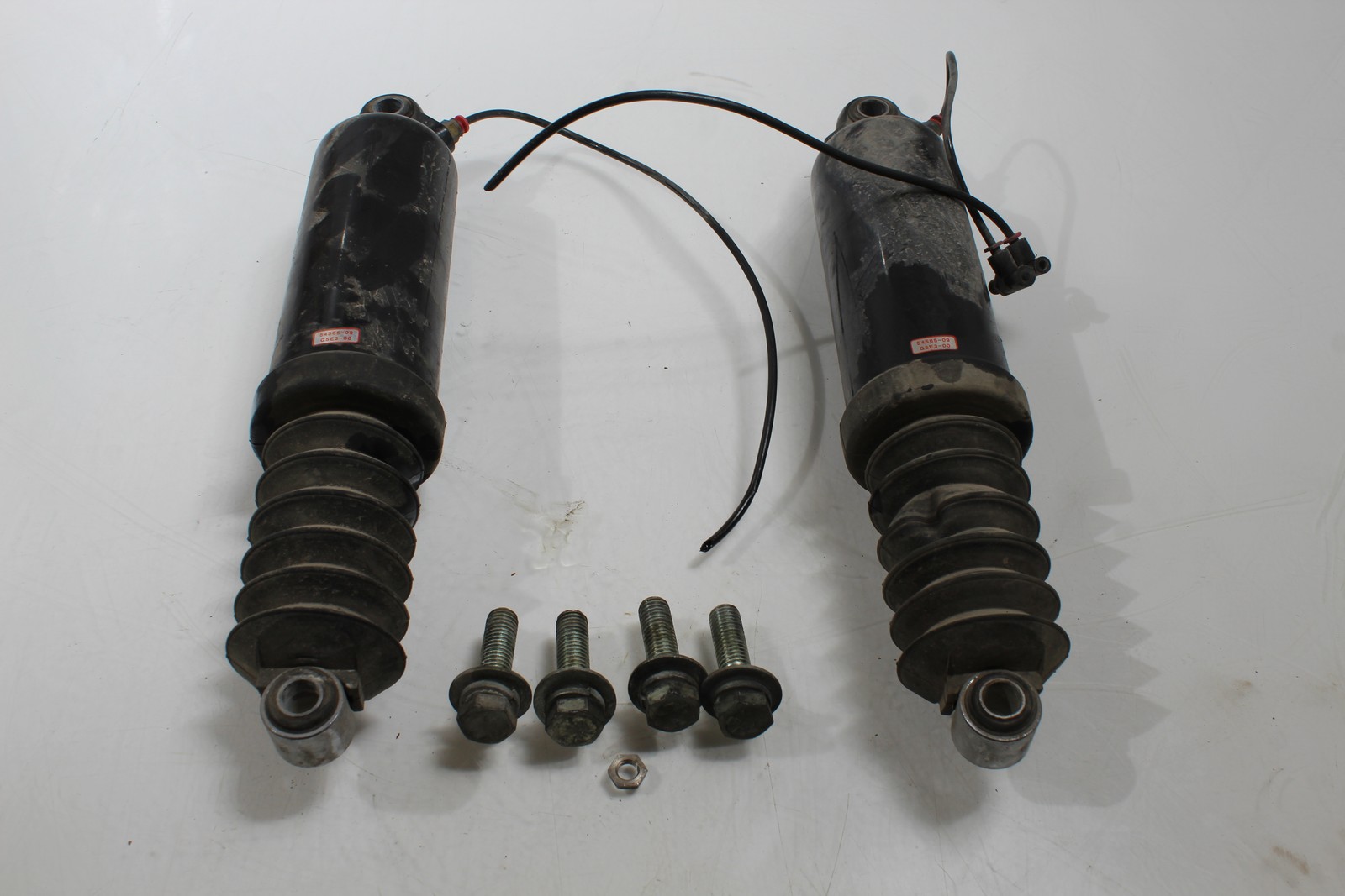 2009 Harley-Davidson Electra Glide FLHTCU Back Rear Shock Set 54000036