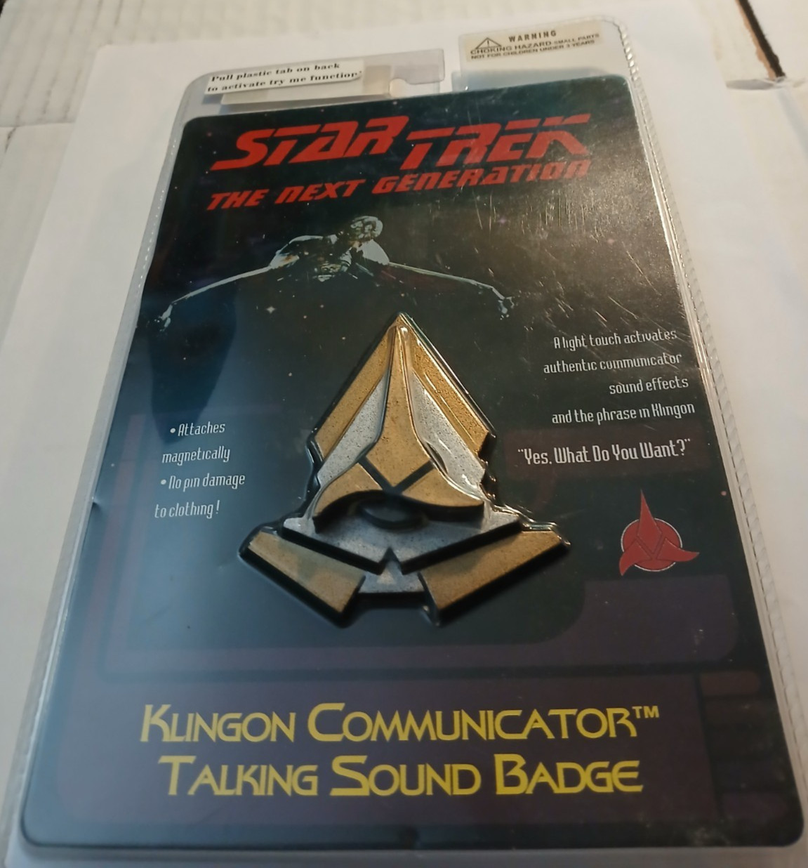 Star Trek - The Next Generation - Klingon Communicator Talking Sound Badge