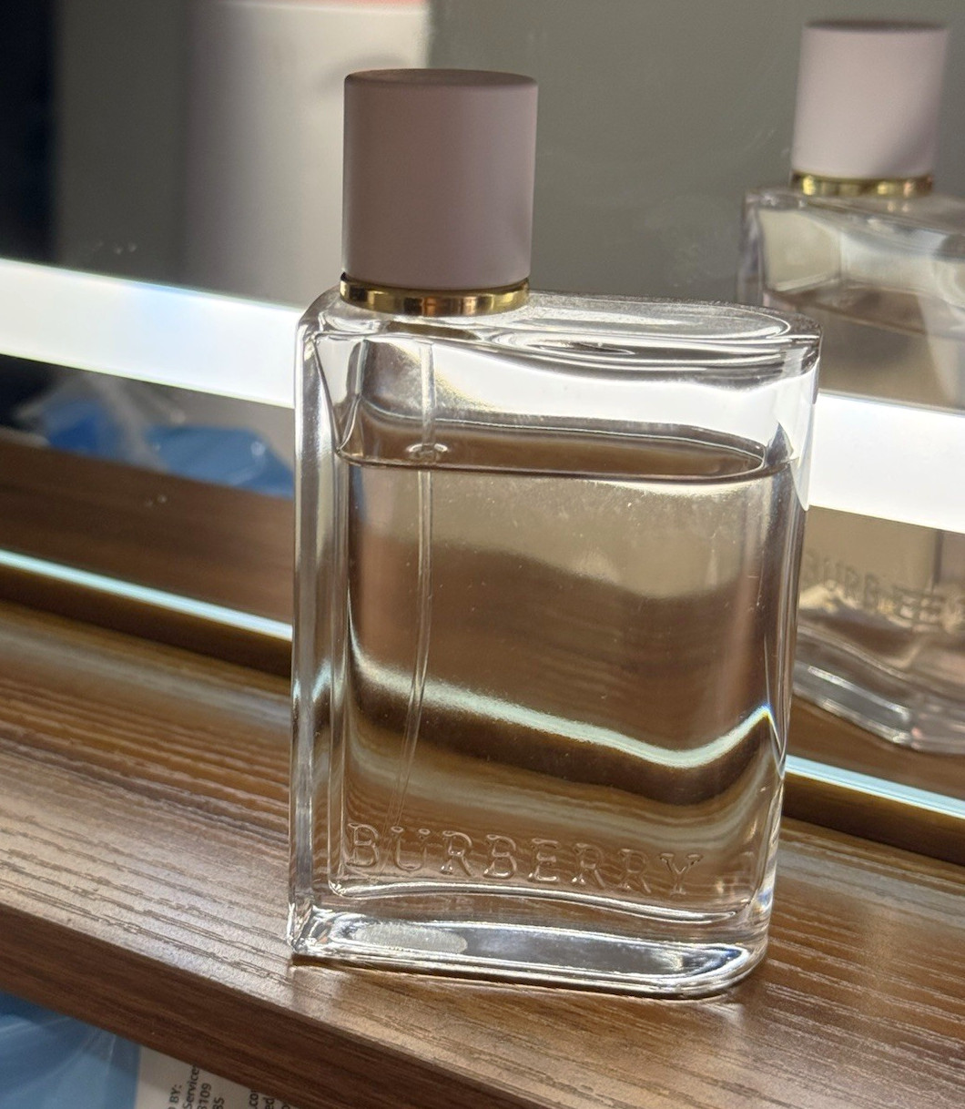 Burberry Burberry Eau de Parfum Spray 50 ml / 1.6 fl oz Regular Size