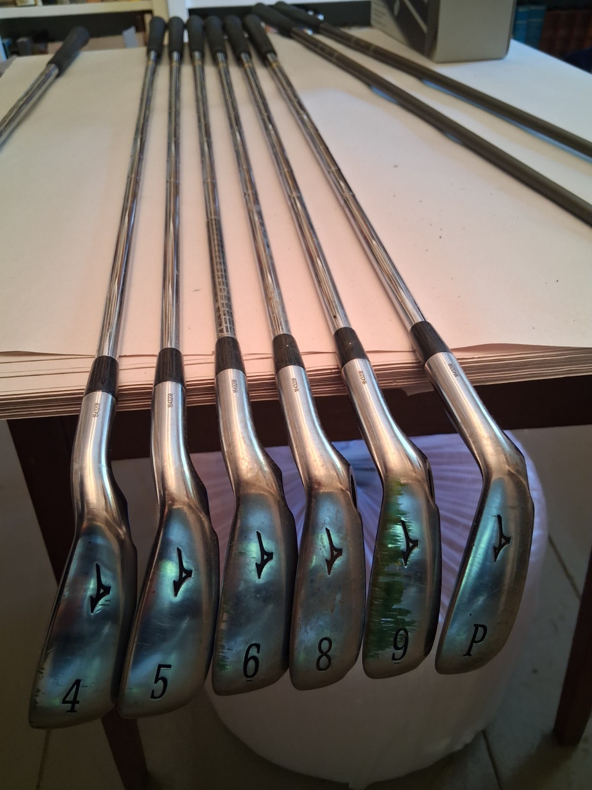 7 Mizuno MX-19 Irons / 4-PW / Regular Flex Mizuno Dynaflex Shafts Hemi Mint Set