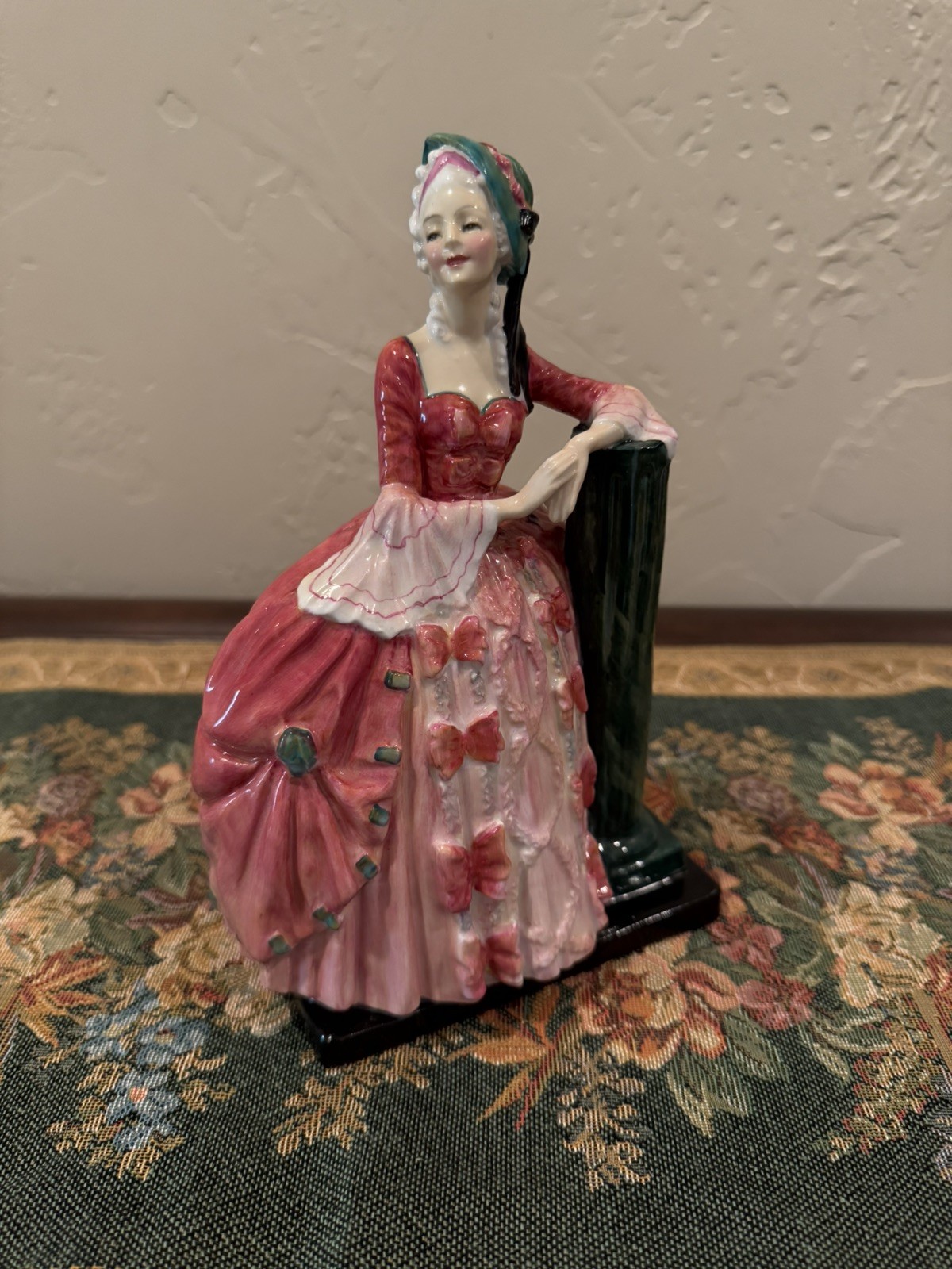 Rare Royal Doulton Figurine Rare Royal Doulton Figurine