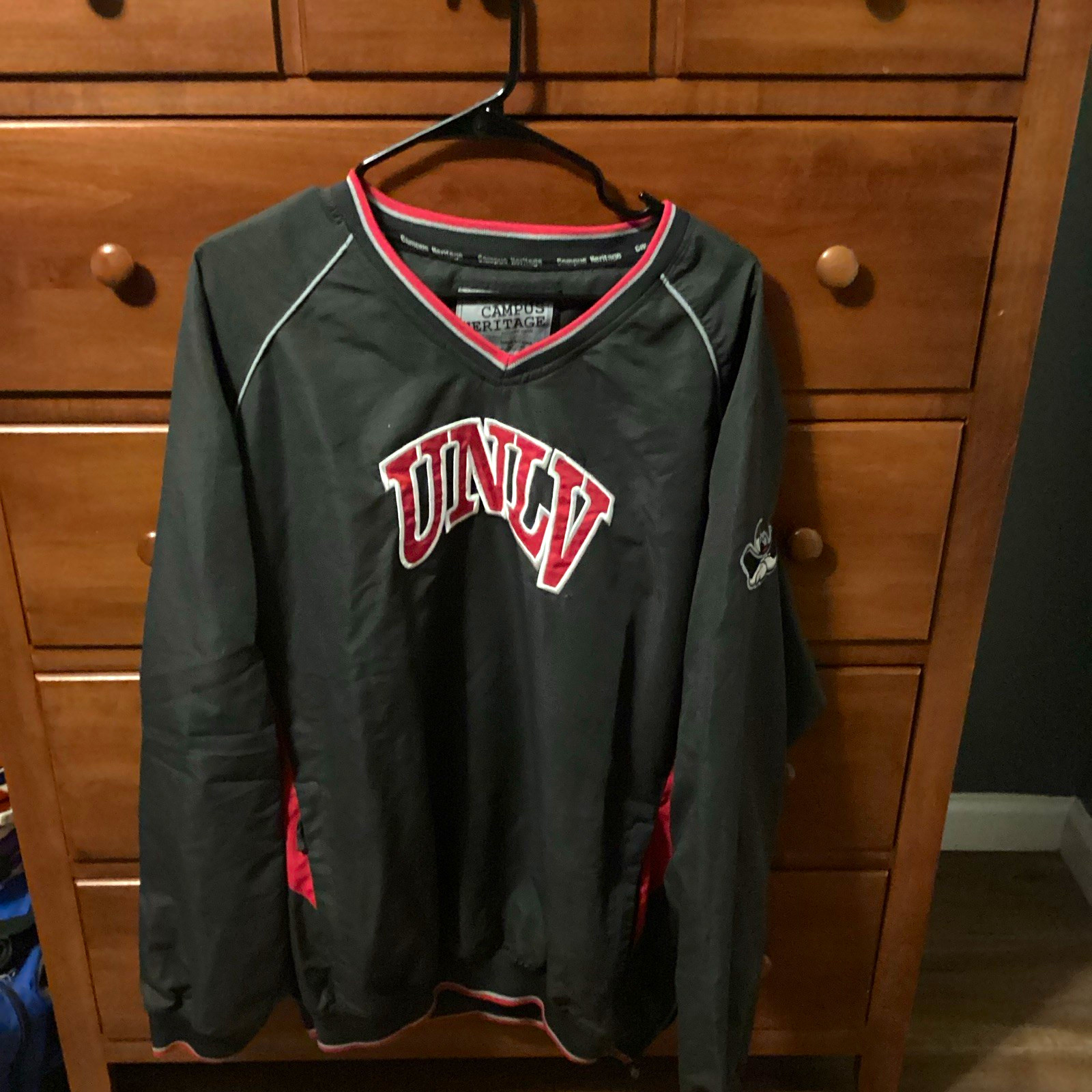 Campus Heritage Vintage UNLV Rebels Pullover V-Neck Windbreaker XL Gray/Red