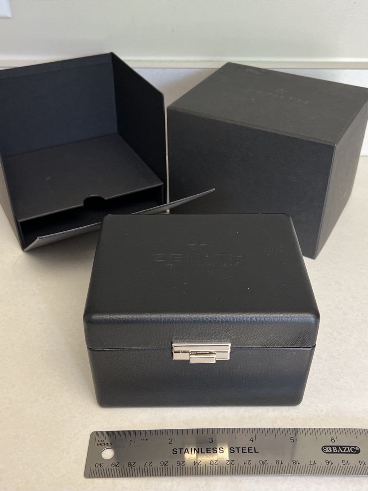 Authentic Zenith Black Leather Inner Watch Box w/ Slide Lock & Outer Box Set Authentic Zenith Black Leather Inner Watch Box w/ Slide Lock & Outer Box Set