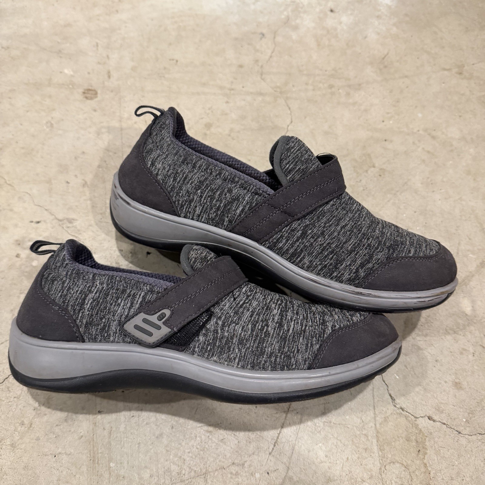 Orthofeet 822 Quincy Womens Size 8 B Orthopedic Gray Adjustable Comfort Shoes Orthofeet 822 Quincy Womens Size 8 B Orthopedic Gray Adjustable Comfort Shoes