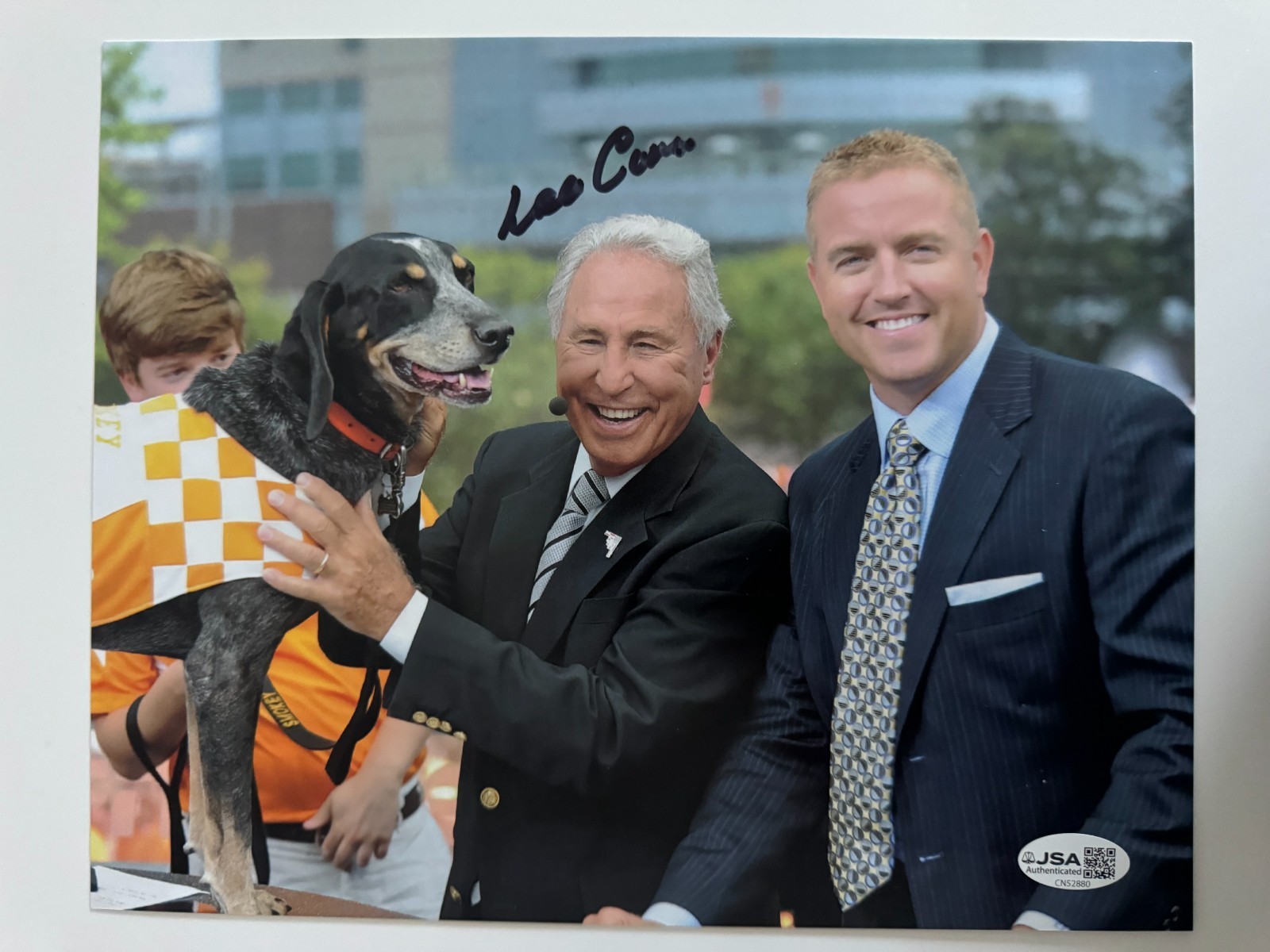 Lee Corso signed 8 X 10 photo TENNESSEE VOLUNTEERS JSA COA Lee Corso signed 8 X 10 photo TENNESSEE VOLUNTEERS JSA COA