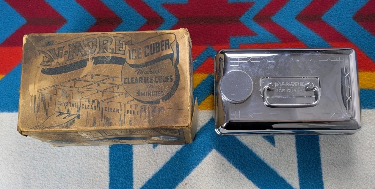 Vintage DV-More Ice Cuber Ice Cube Maker Made in USA 1920\'s Original Box