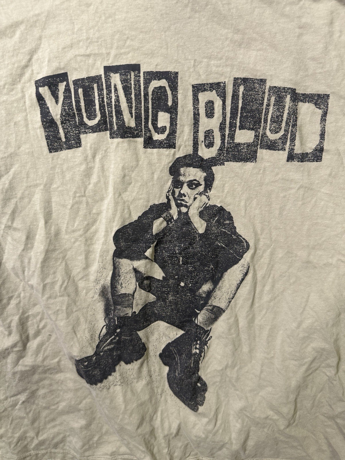 YUNGBLUD H&M Divided Graphic T Shirt Beige Punk Rock Alternative Band Tee YUNGBLUD H&M Divided Graphic T Shirt Beige Punk Rock Alternative Band Tee