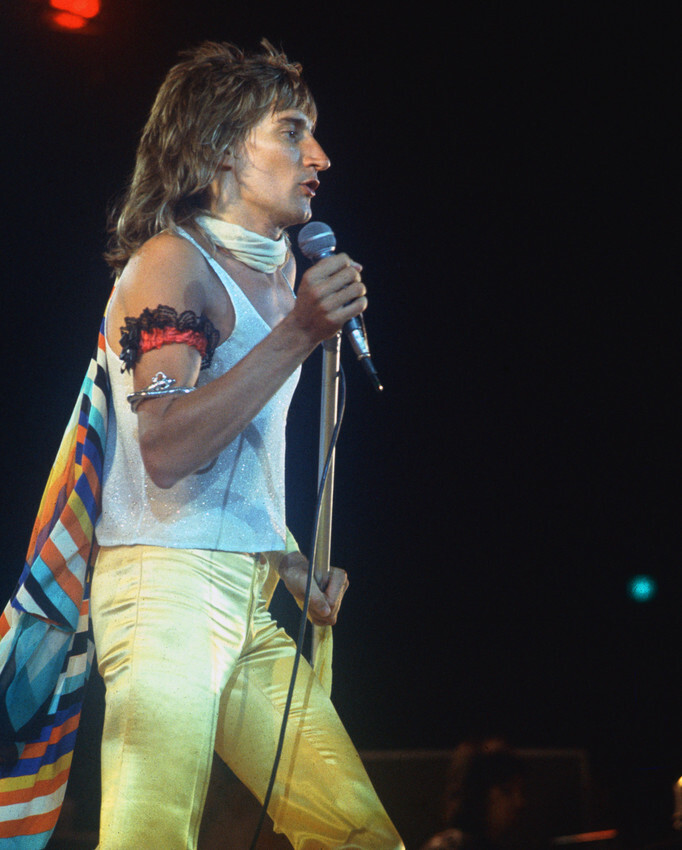 Rod Stewart Classic 1970\'s in Concert 16x20 Canvas