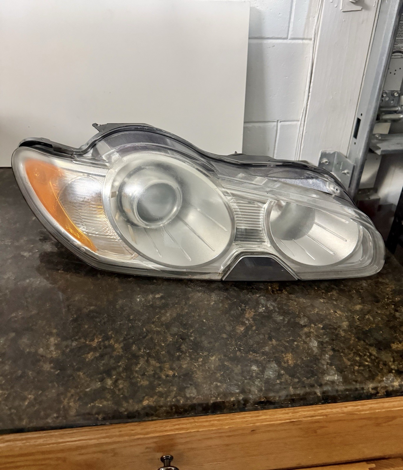 2009 - 2011 JAGUAR XF RIGHT PASSENGER HEADLIGHT OEM