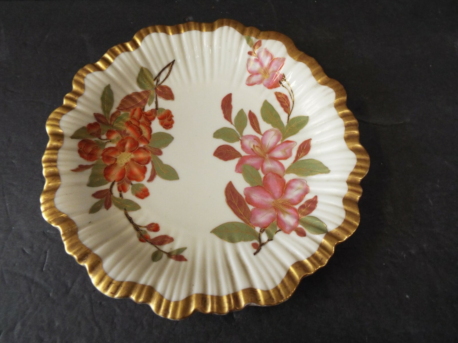 Antique ROYAL WORCESTER 19th C BOTANICAL FLORAL BLUSH IVORY W/GOLD PLATE Antique ROYAL WORCESTER 19th C BOTANICAL FLORAL BLUSH IVORY W/GOLD PLATE